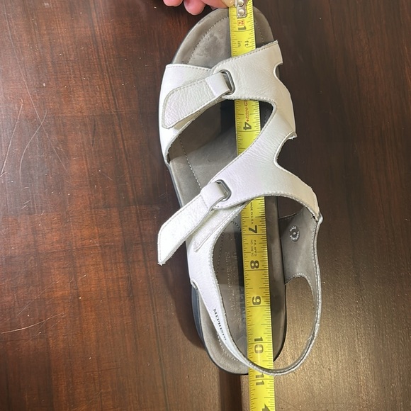 Mephisto Womens Paris Leather White Sandals
size EU 42 - Picture 16 of 17